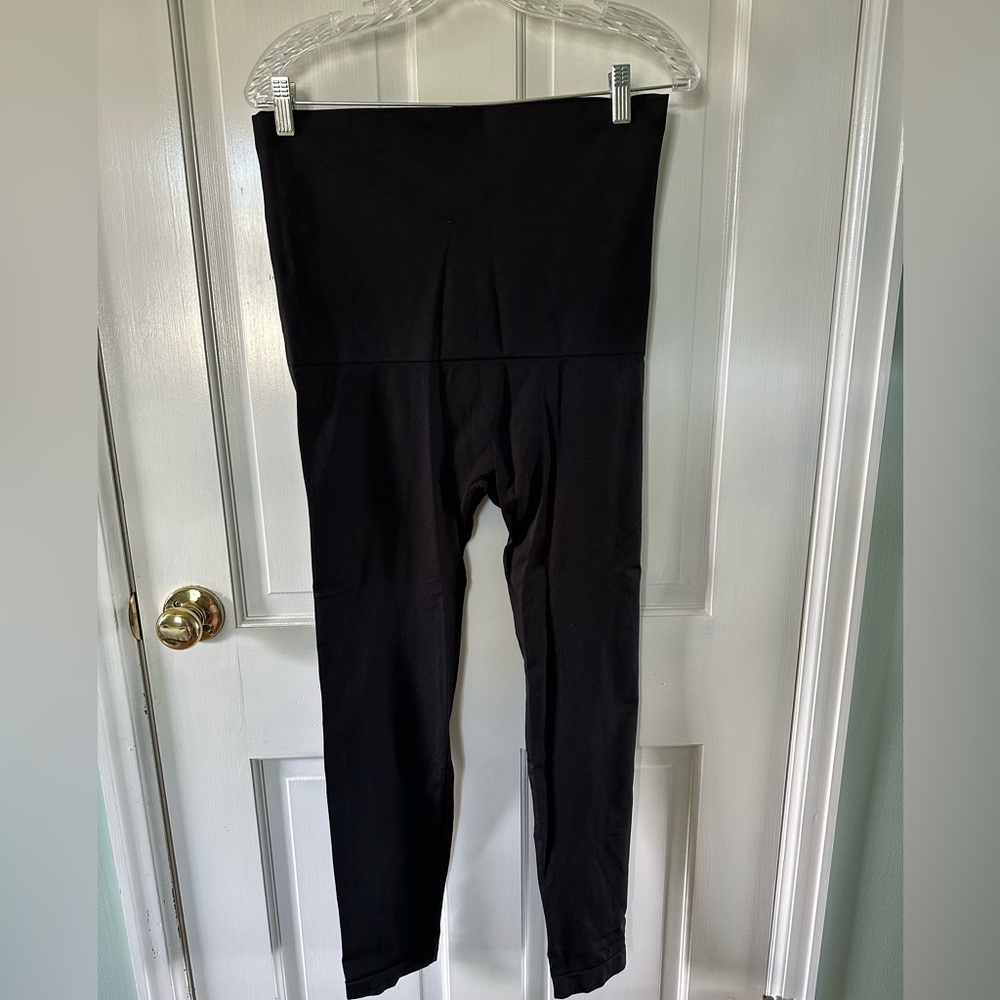 Motherhood Bounceback Black High-Waisted Leggings, postpartum wear
